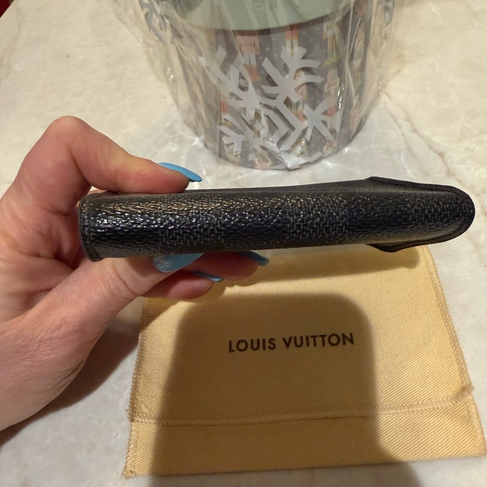Louis Vuitton Damier Graphite 6 key ring holder in EUC With dust bag and COA - Picture 10 of 11